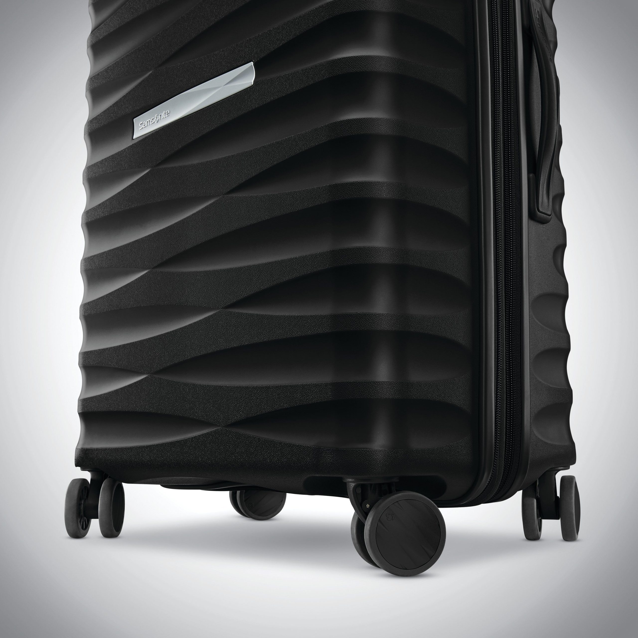 Voltage DLX Large Spinner Black - Image 7