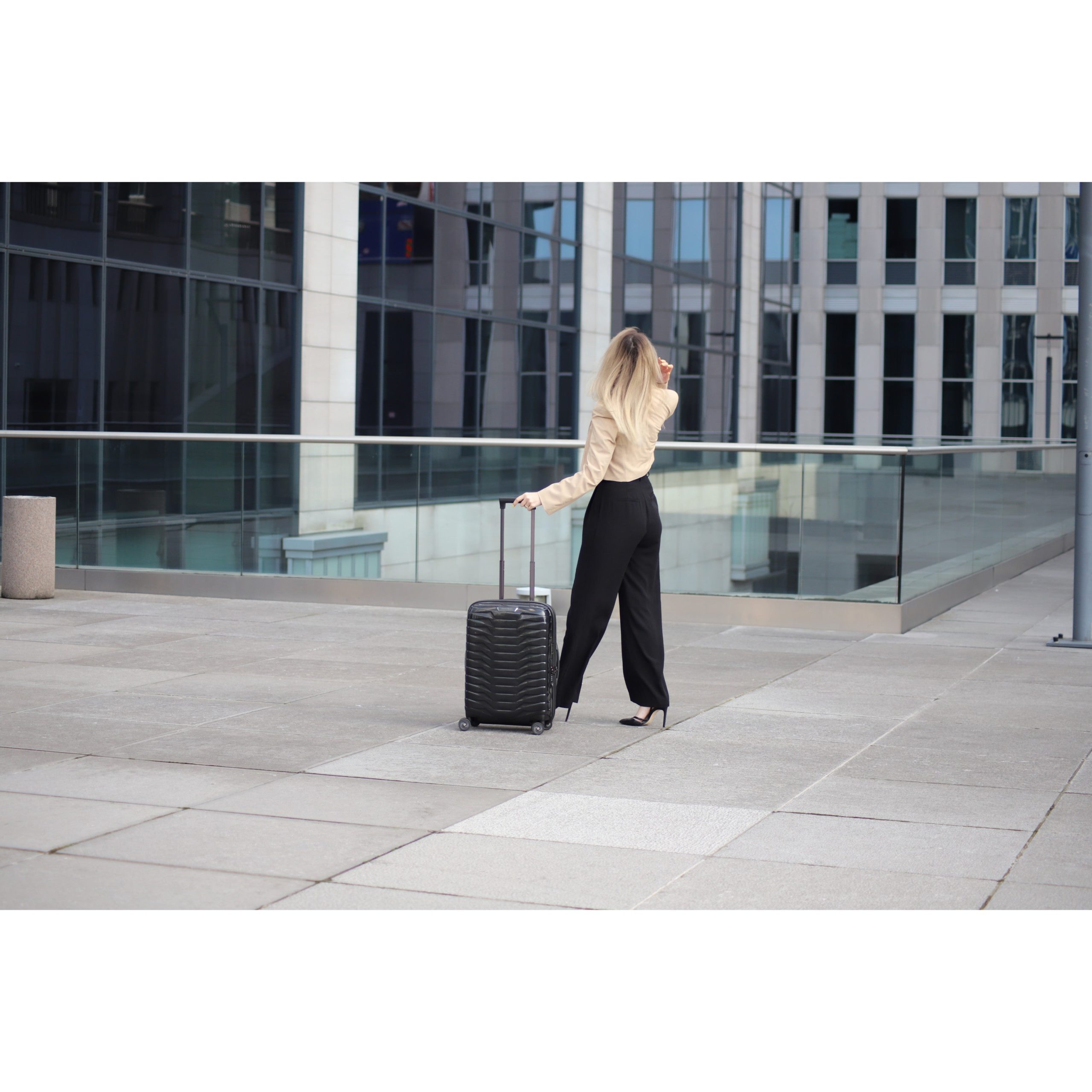 Proxis Global Carry-On Spinner Black - Image 10