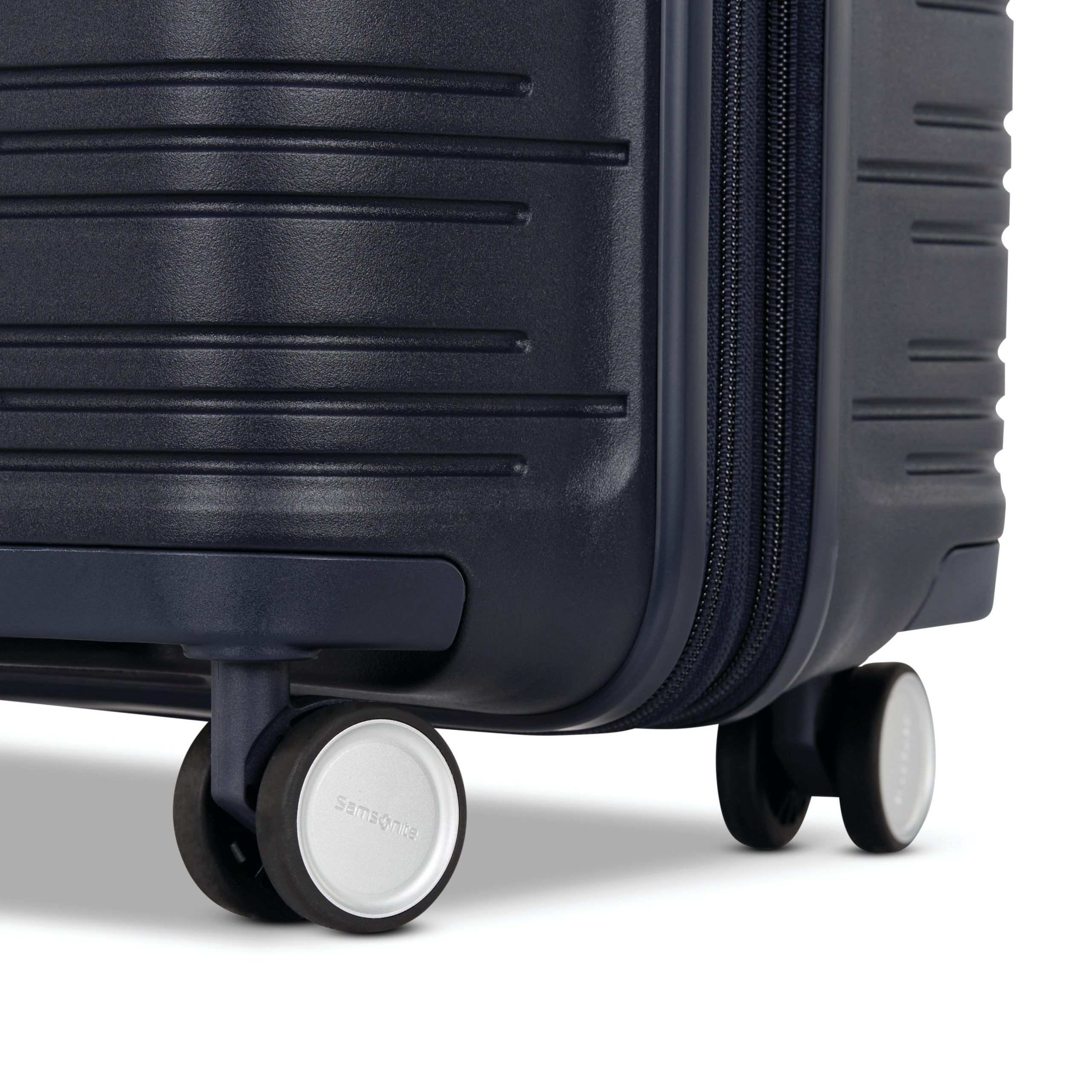 Elevation™ Plus Hardside Carry-On Pro Spinner Midnight Blue - Image 4