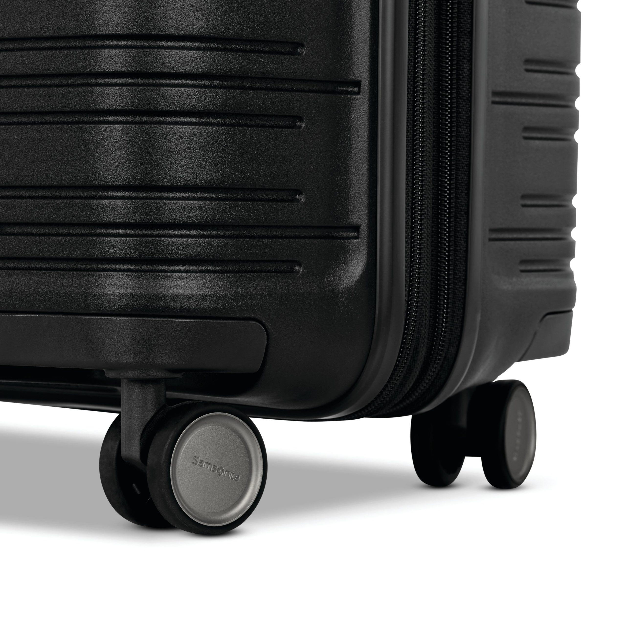 Elevation™ Plus Hardside Large Spinner Triple Black - Image 11