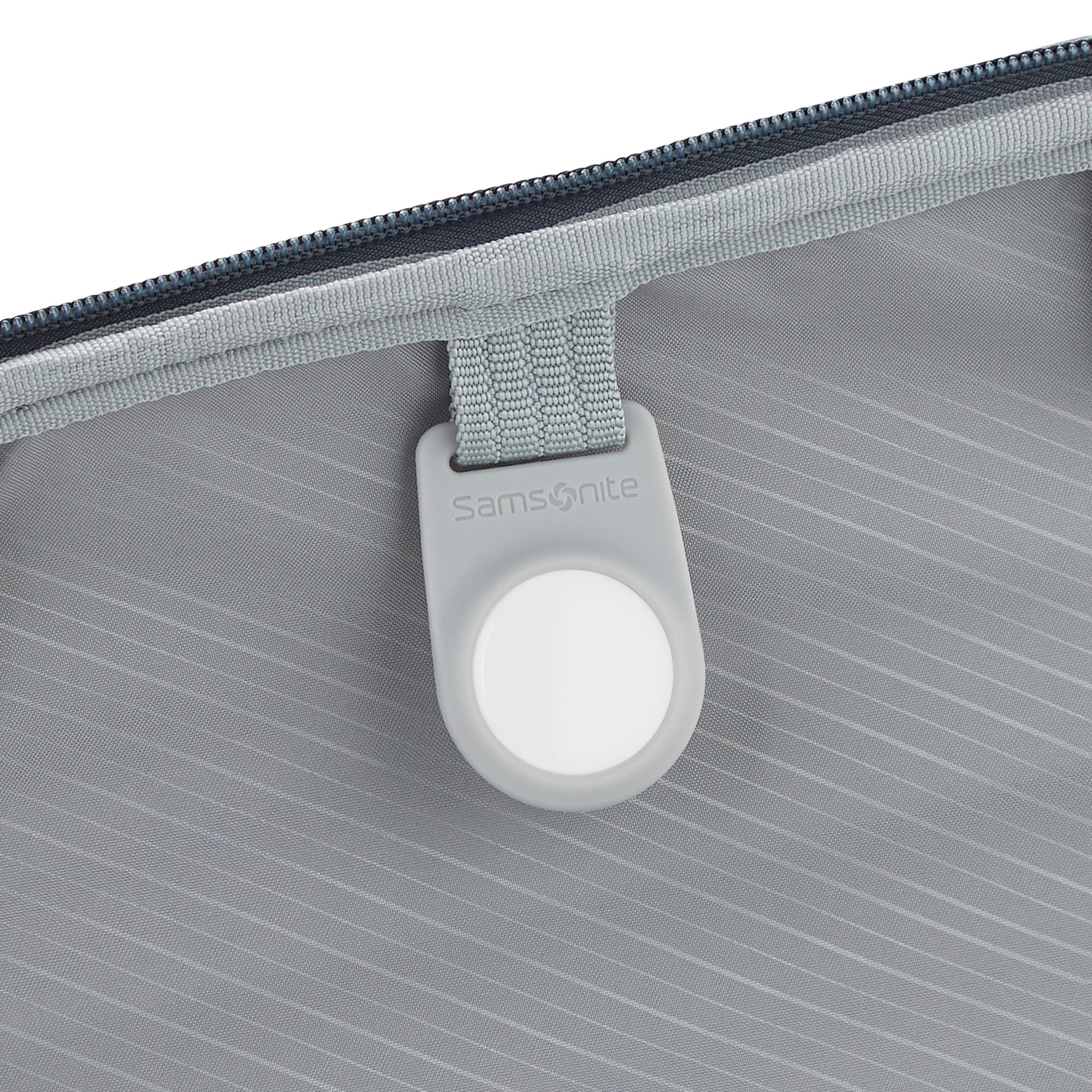 Elevation™ Plus Softside Global Carry-On Spinner - Image 5