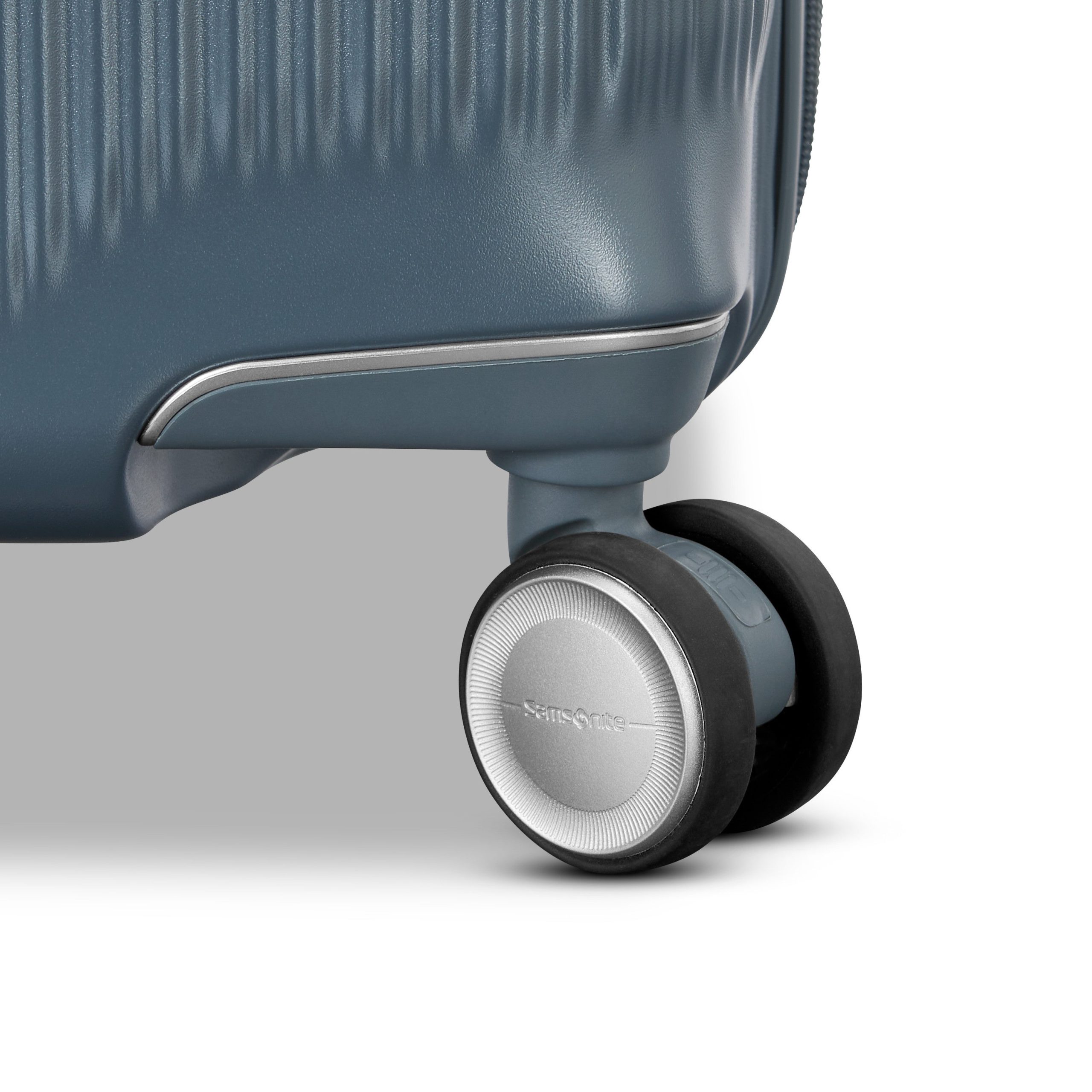 Silhouette 18 Hardside Carry-On Spinner Metallic Silver - Image 9