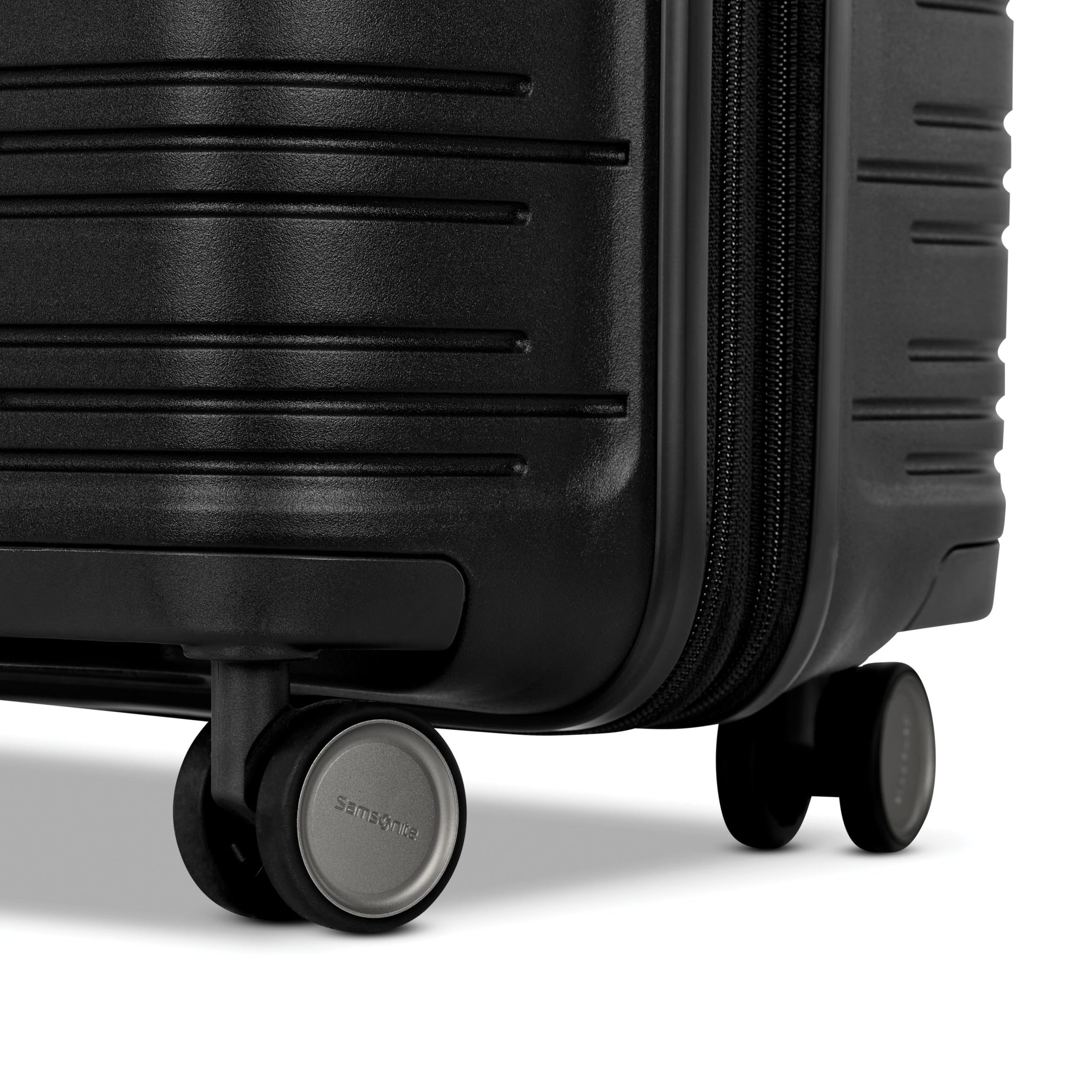 Elevation™ Plus Hardside Carry-On Triple Black - Image 7